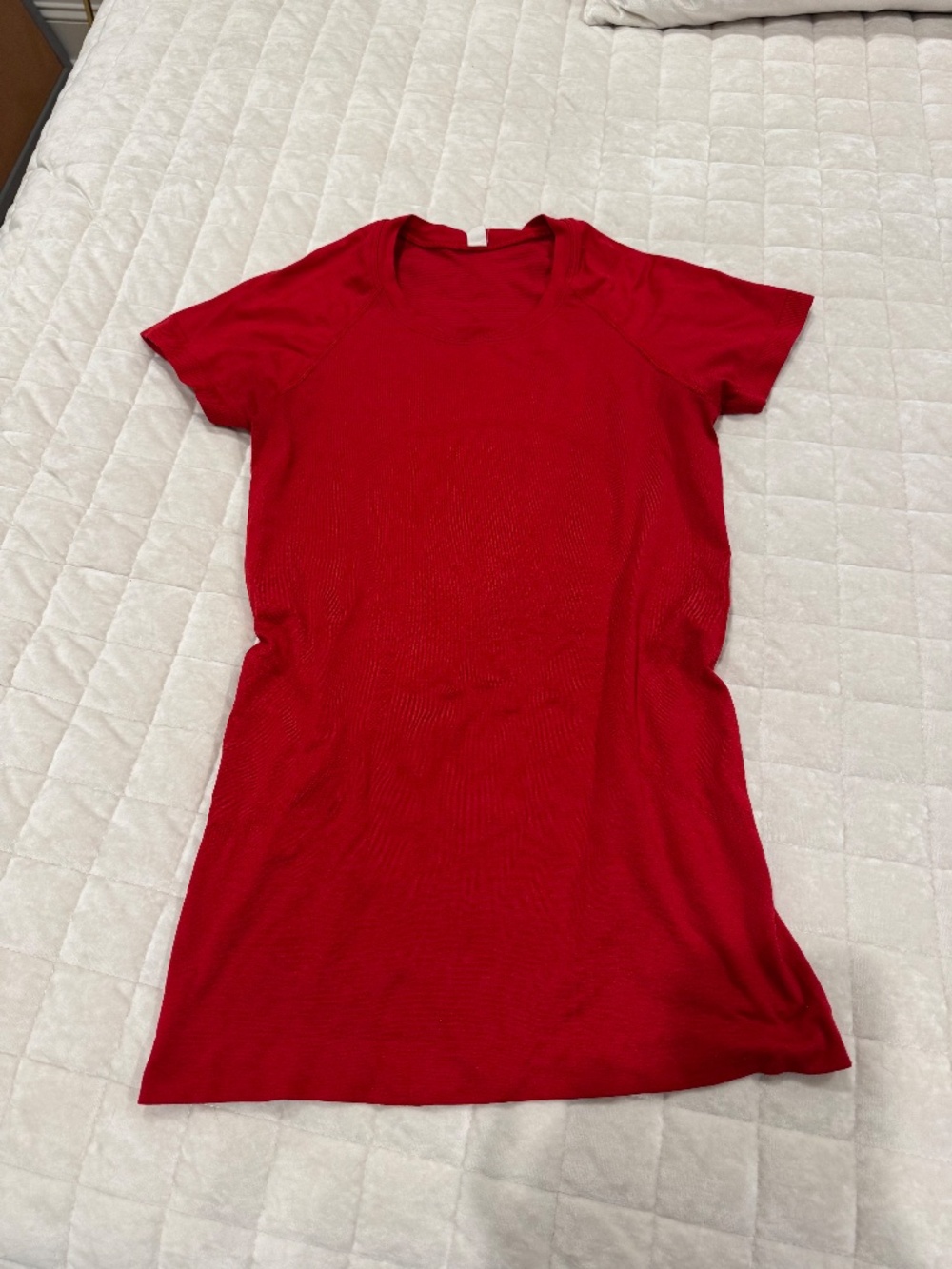 Lululemon Swiftly Tech Short Sleeve 2.0 Dark Red - Picture 3 of 5